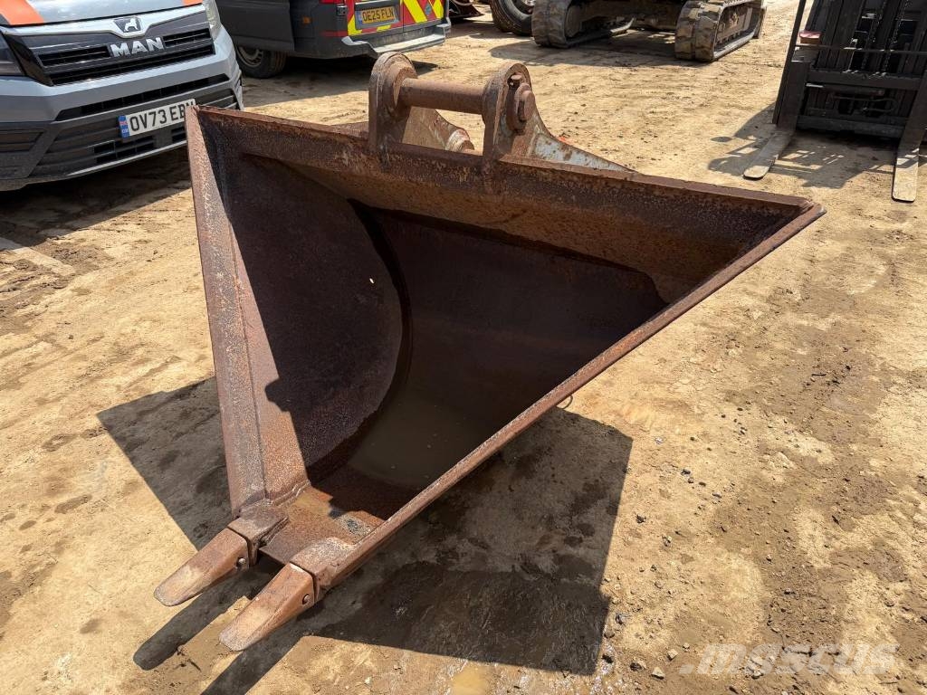 Geith V Bucket Godet
