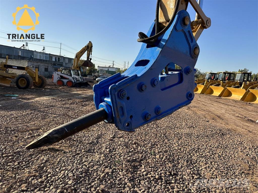 CAT 320 D L Гусеничні екскаватори
