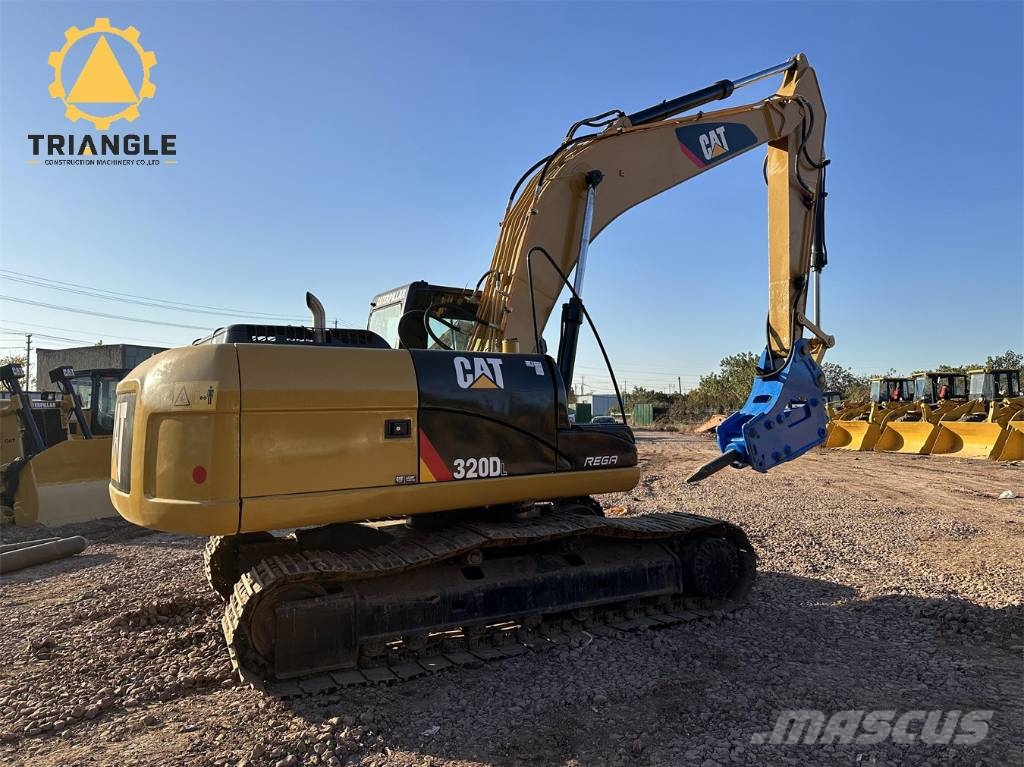 CAT 320 D L Гусеничні екскаватори