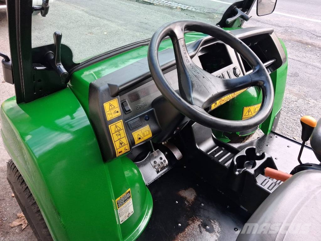 John Deere Gator HPX 4x4 Maastikusõidukid