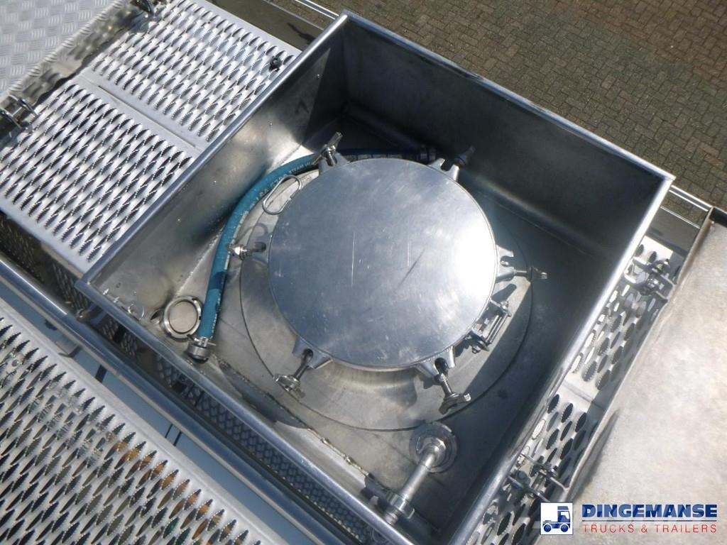 Feldbinder Food tank inox 39 m3 / 3 comp Tsisternhaagised
