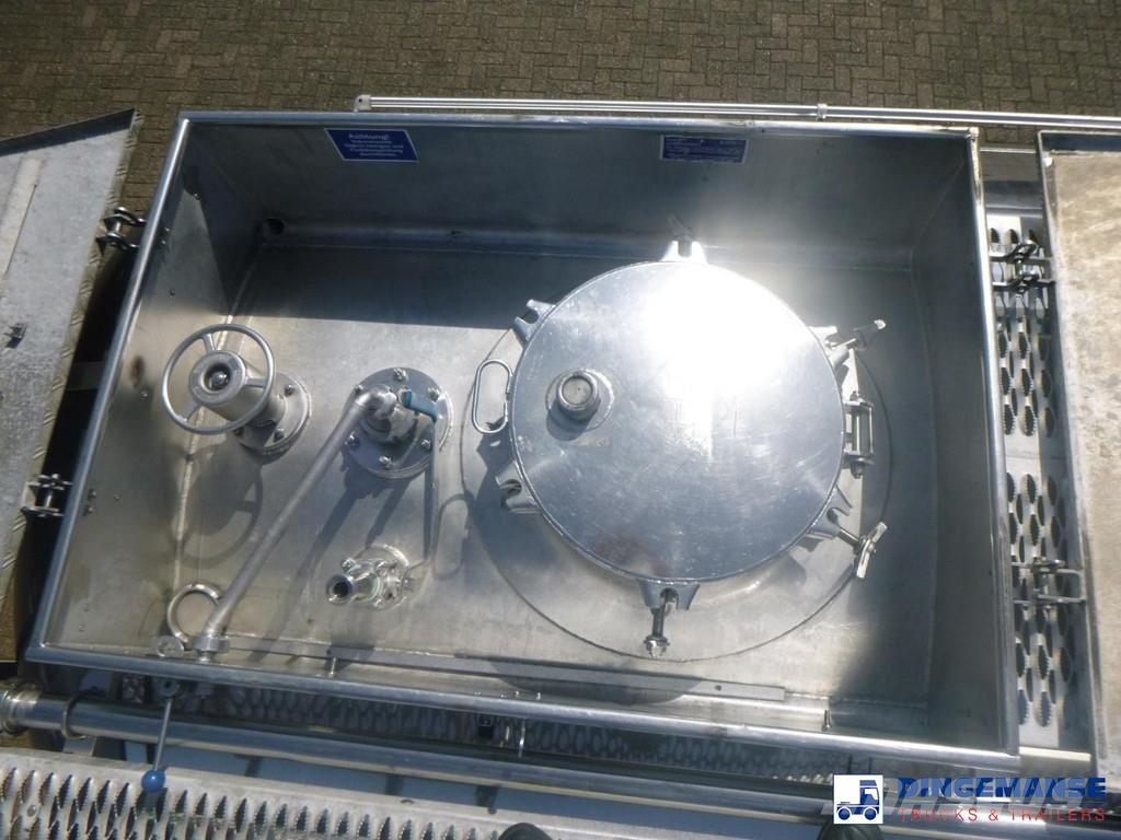 Feldbinder Food tank inox 39 m3 / 3 comp Tsisternhaagised