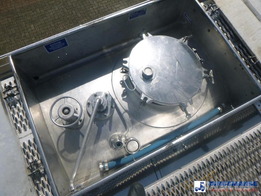 Feldbinder Food tank inox 39 m3 / 3 comp Tsisternhaagised