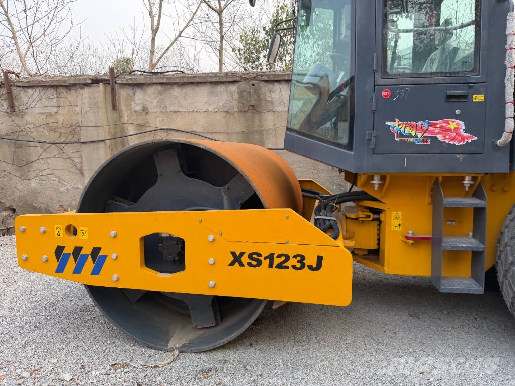 XCMG XS123J  Plenty of road roller in stock Raupenbagger