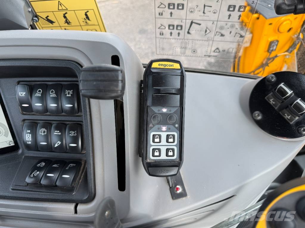 JCB 4 CX Buldoexcavatoare