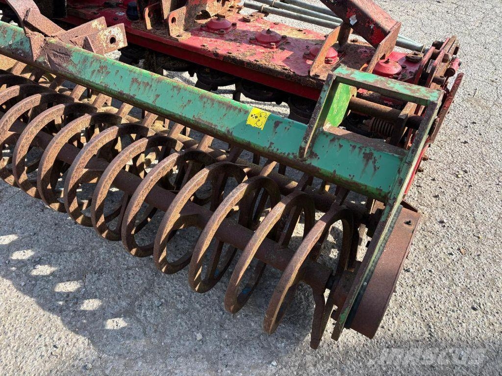 Vicon MF 768 Rotačné brány a pôdne frézy