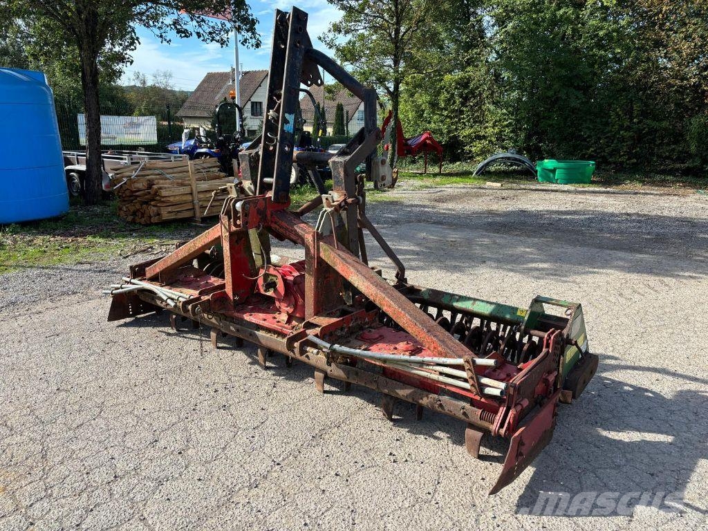 Vicon MF 768 Rotačné brány a pôdne frézy