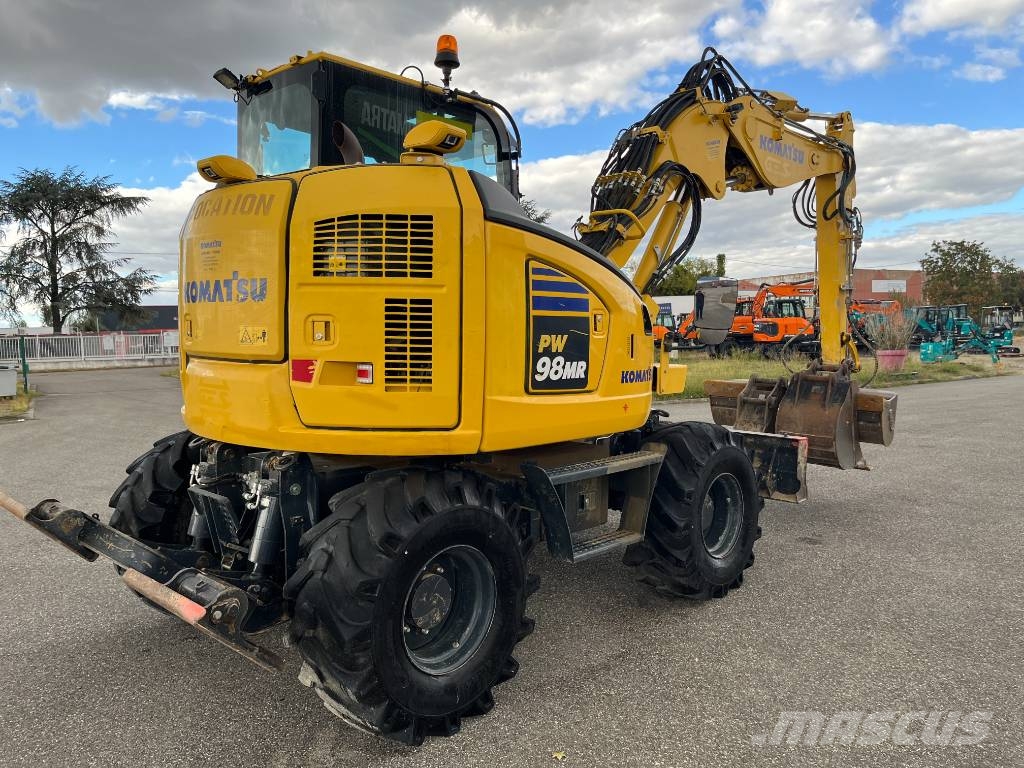 Komatsu PW 98 MR-11 حفارات بعجل