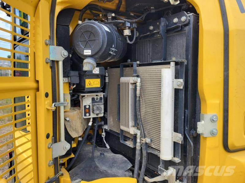 Komatsu PW 98 MR-11 Pelle sur pneus