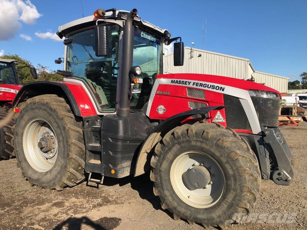 Massey Ferguson 8S.245 Traktorer