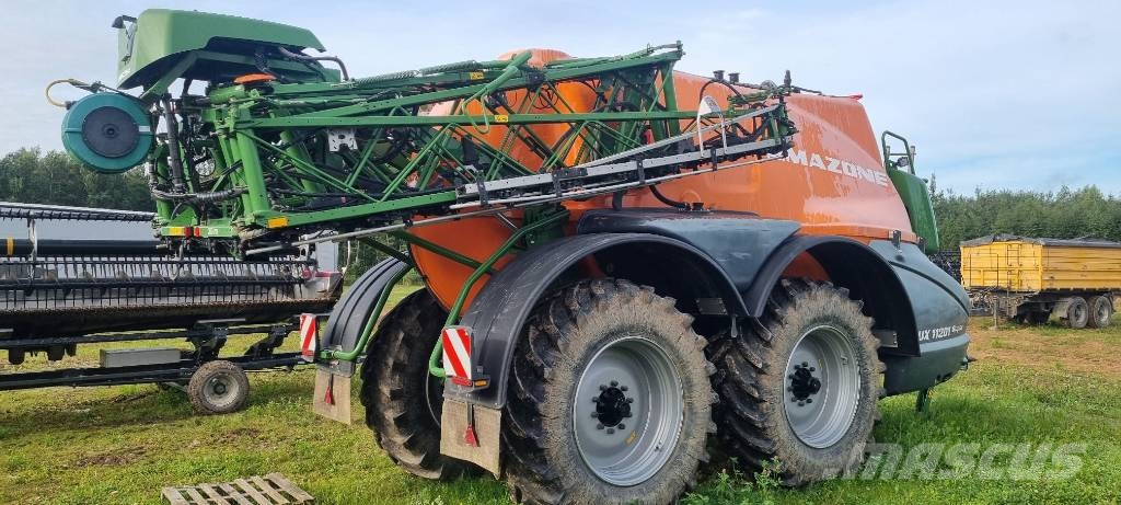 Amazone UX11201 Ťahané postrekovače