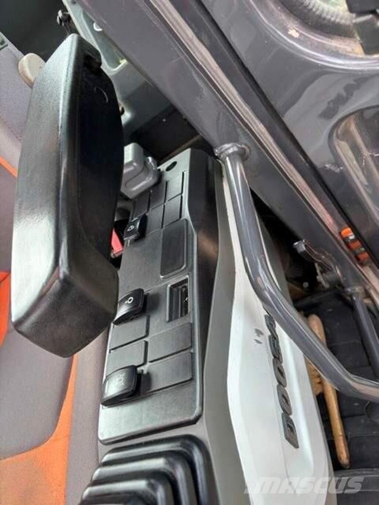 Doosan DX 140 LC-5 Gravemaskiner på larvebånd