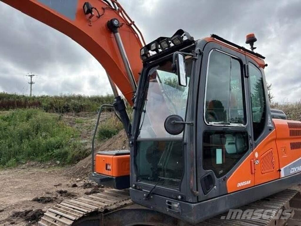 Doosan DX 140 LC-5 Gravemaskiner på larvebånd