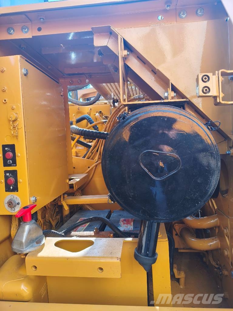 CAT 320 B L Lánctalpas kotrók