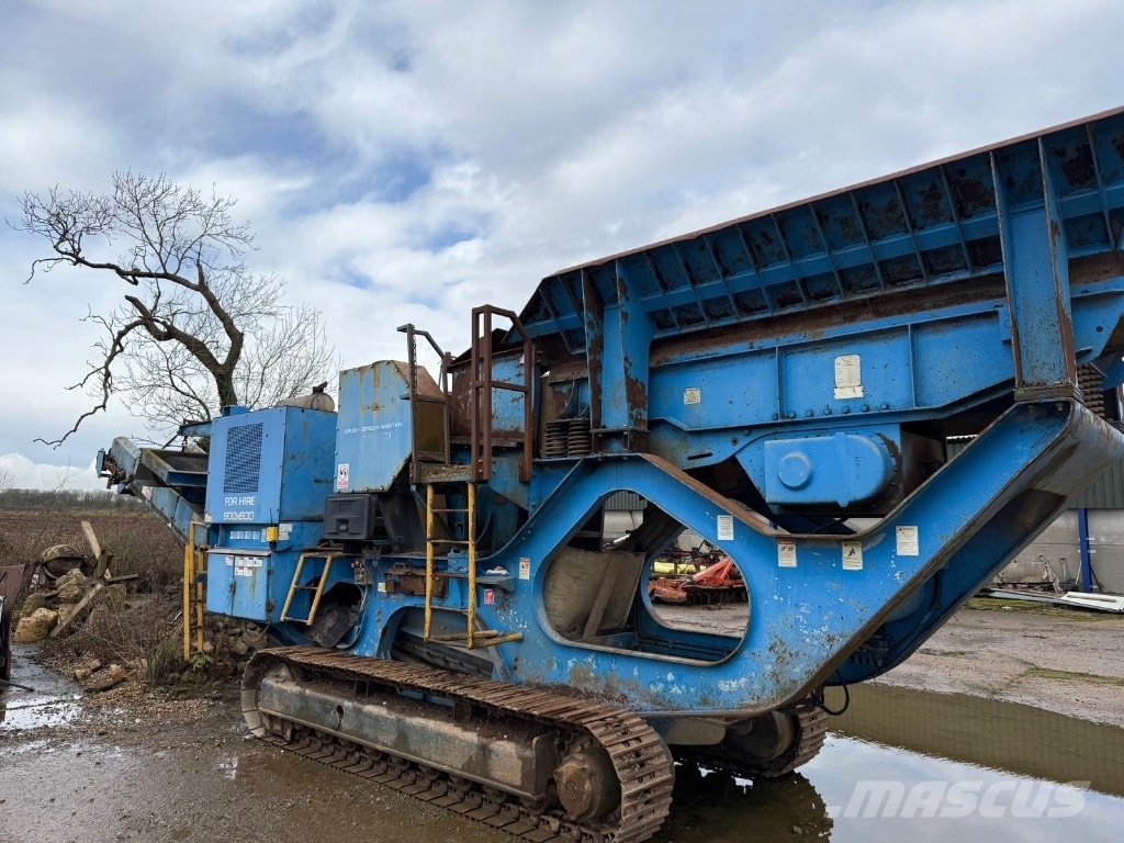 Terex Pegson METROTRAK Mobilní drtiče