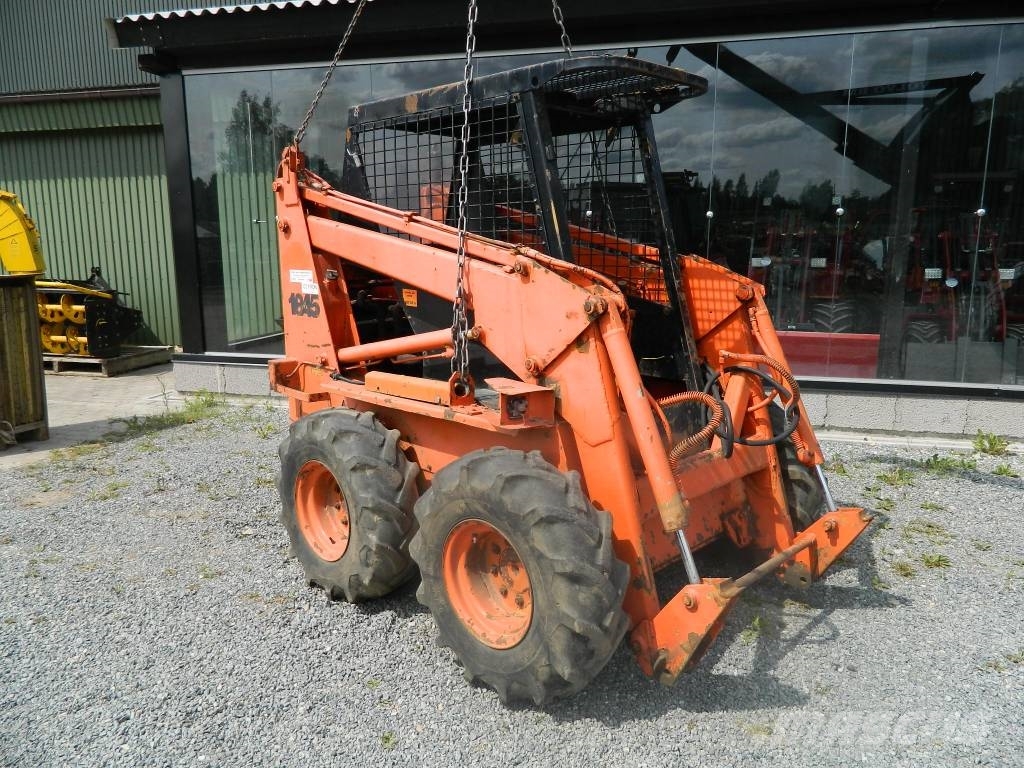 CASE 1845 Kompaktlader