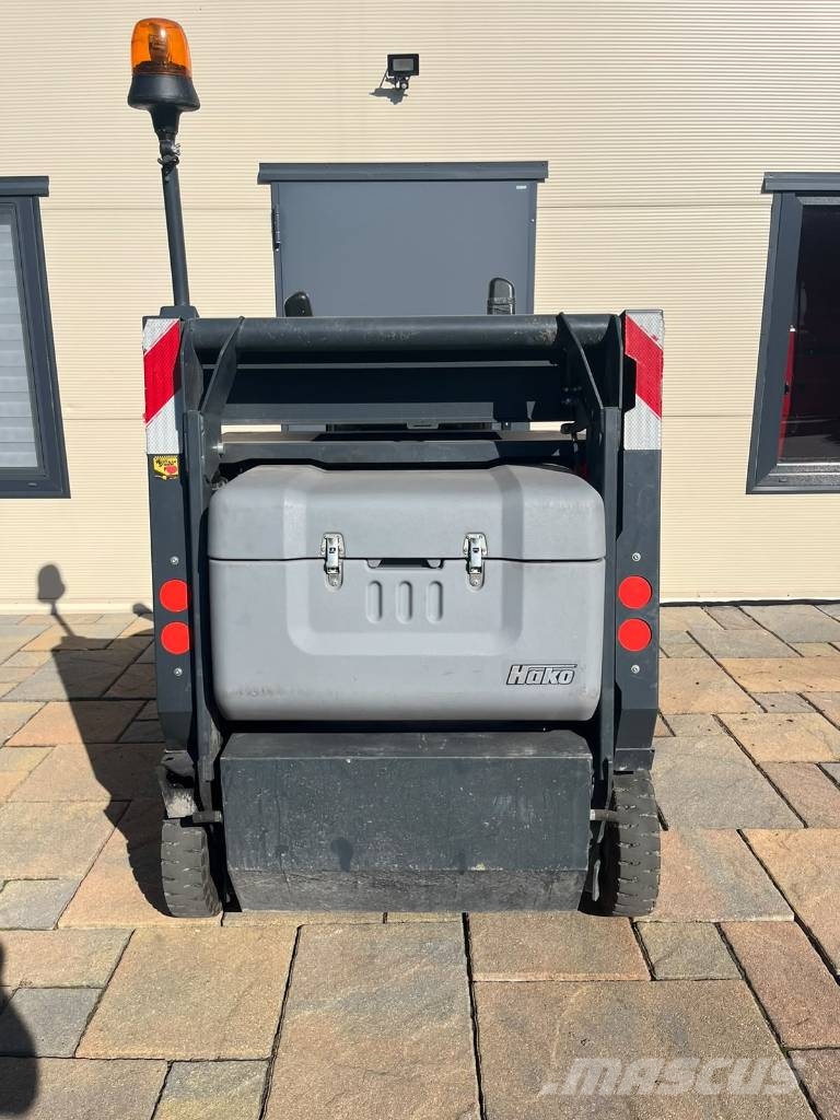 Hako Sweepmaster D1200RH DIESEL كناسات