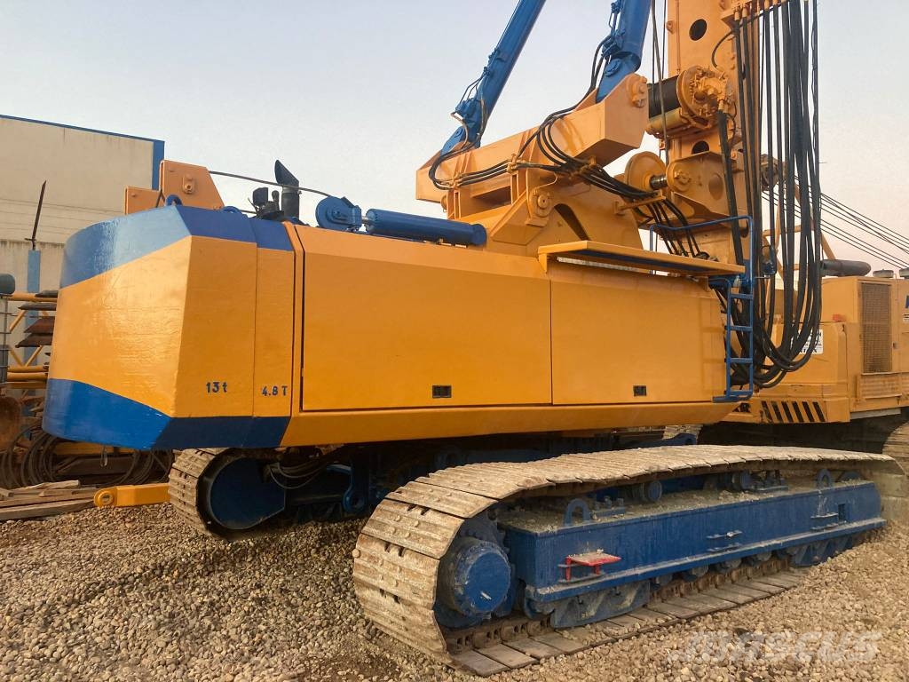 Liebherr HS 853 HD/ HS 852 HD/ PILOTADORA BG-30 Tracked cranes