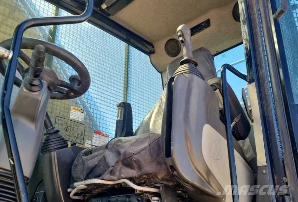 Koparka CAT 3022 Βιομηχανικά μηχανήματα διαχείρισης αποβλήτων