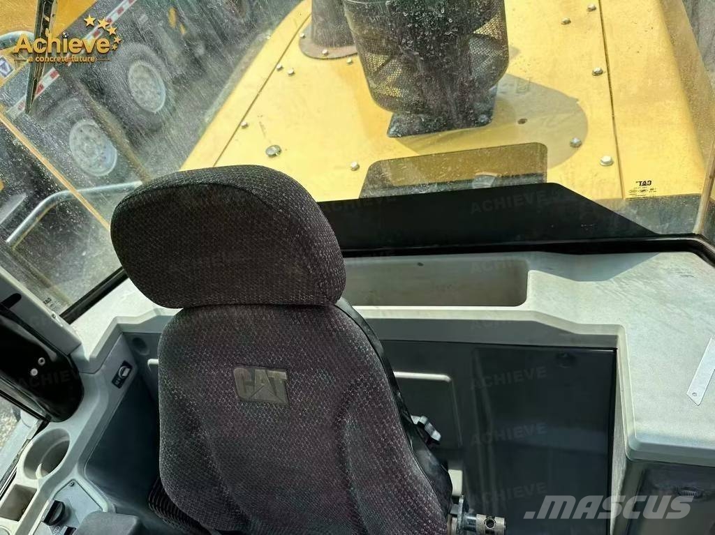 CAT 950 GC 履带挖掘机