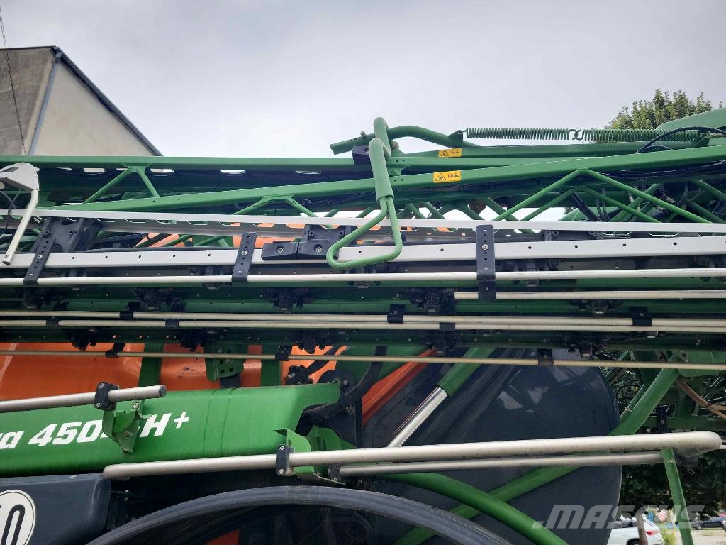 Amazone Pantera 4504 H+ Iseliikuvad pritsid