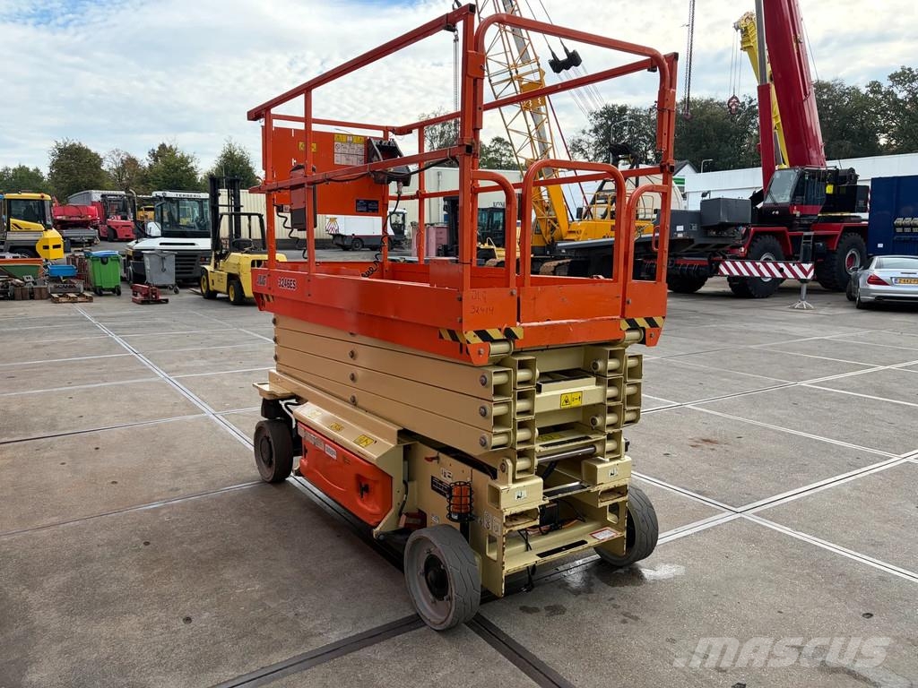 JLG 3246 ES Schaarhoogwerkers