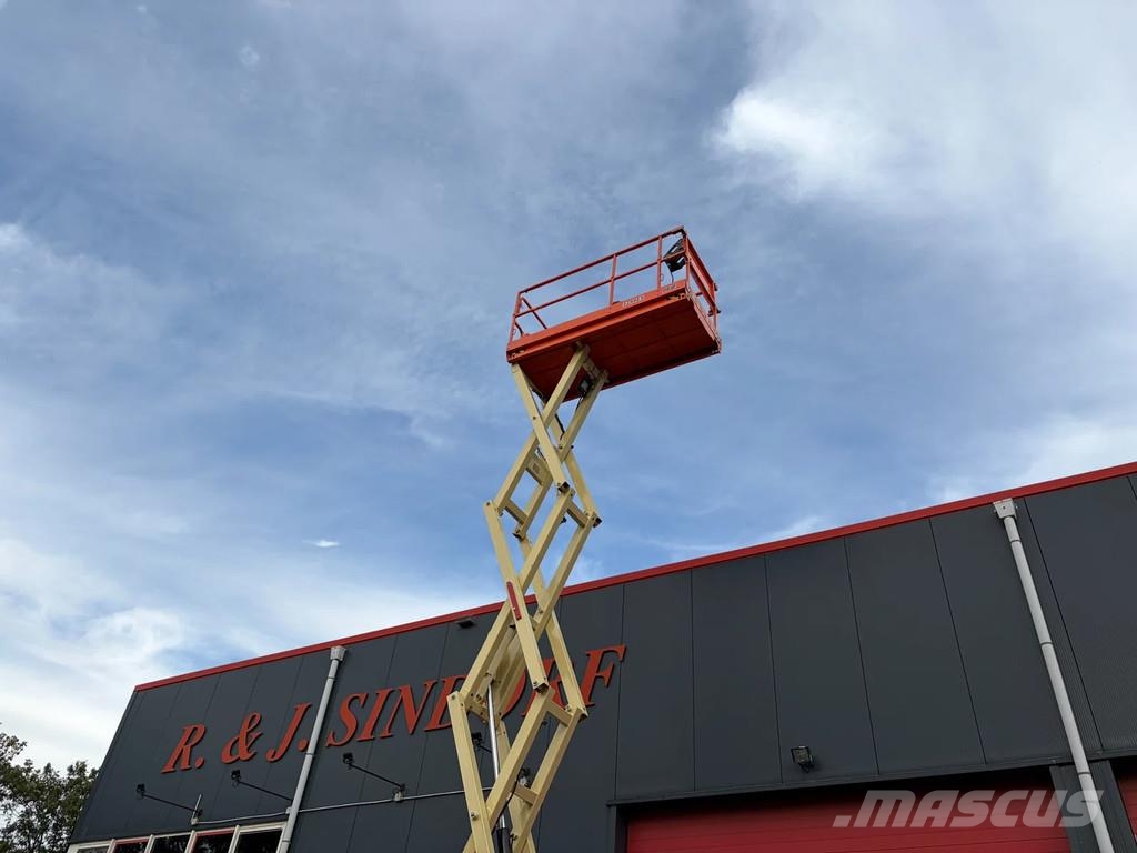 JLG 3246 ES Schaarhoogwerkers