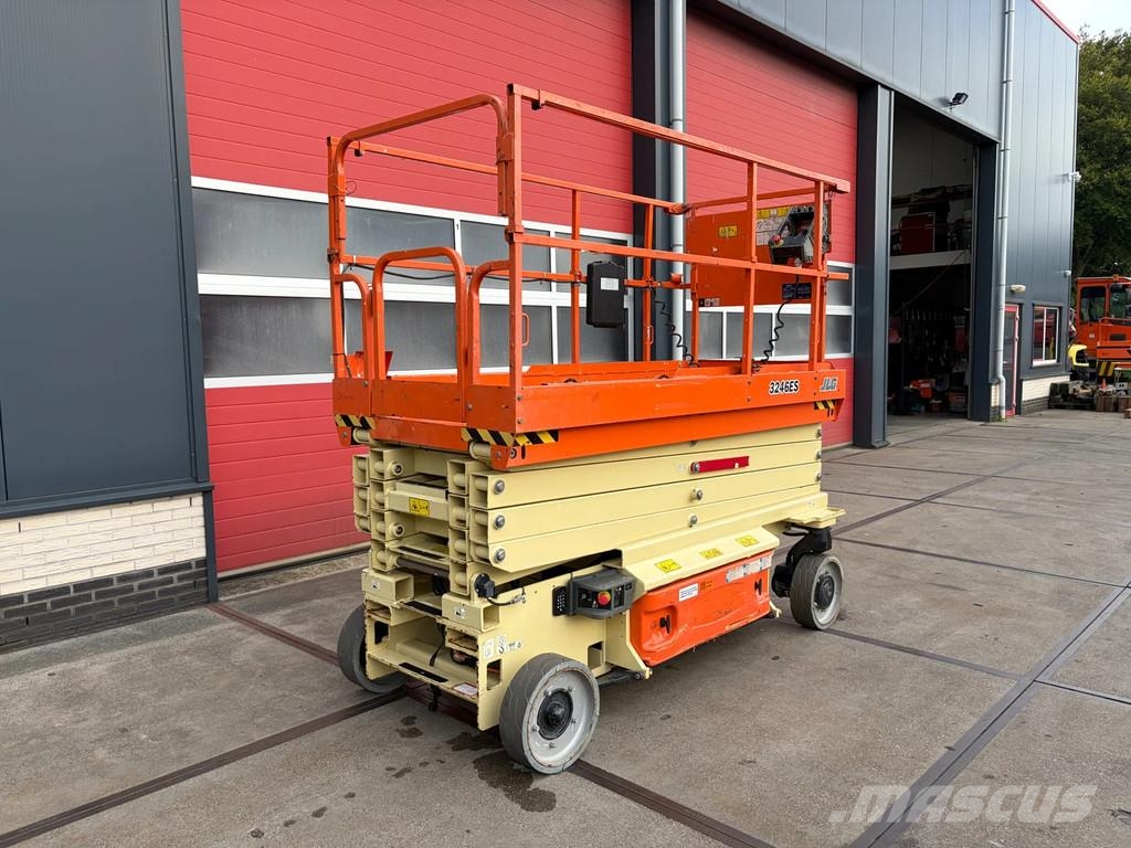 JLG 3246 ES Schaarhoogwerkers