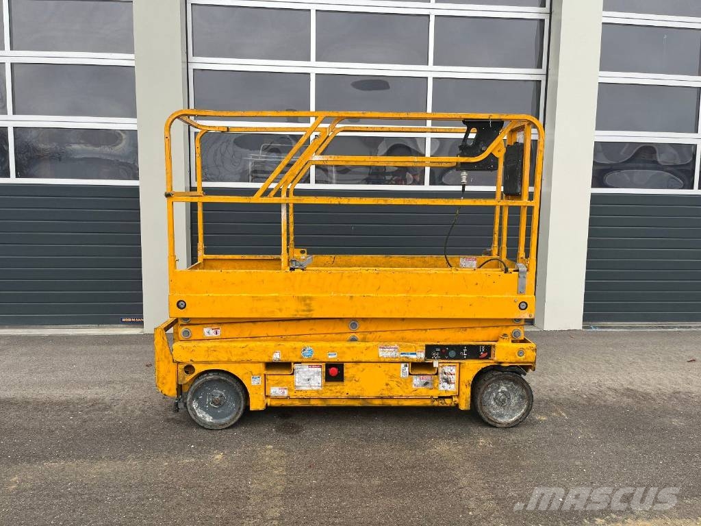 Airo X12E - 12m Elektro Scherenarbeitsbühne Scheren-Arbeitsbühnen