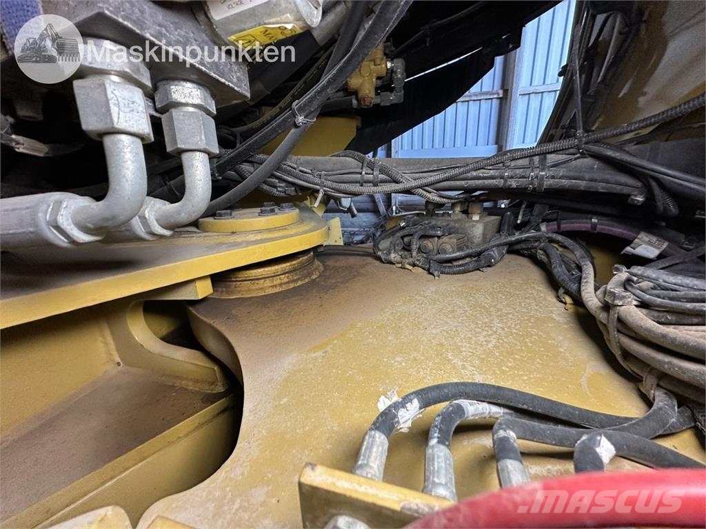 CAT 938K Колесни товарачи