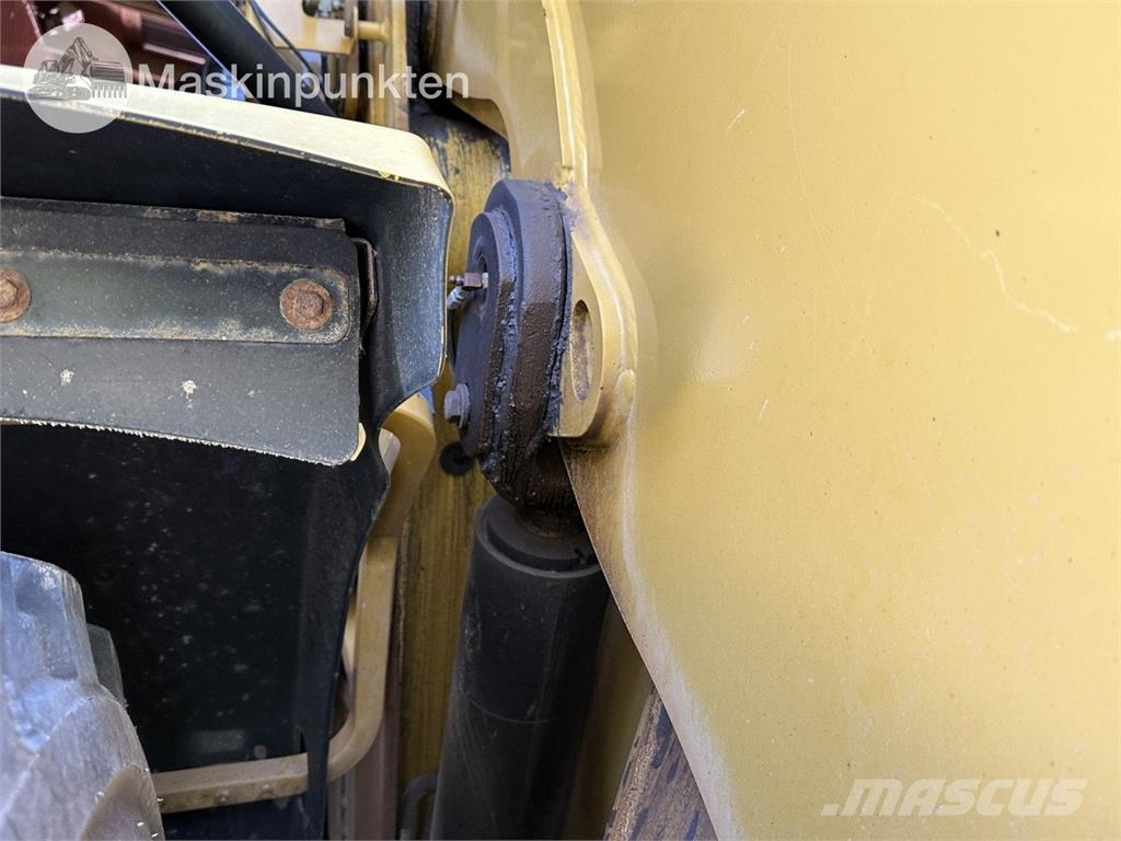 CAT 938K Колесни товарачи