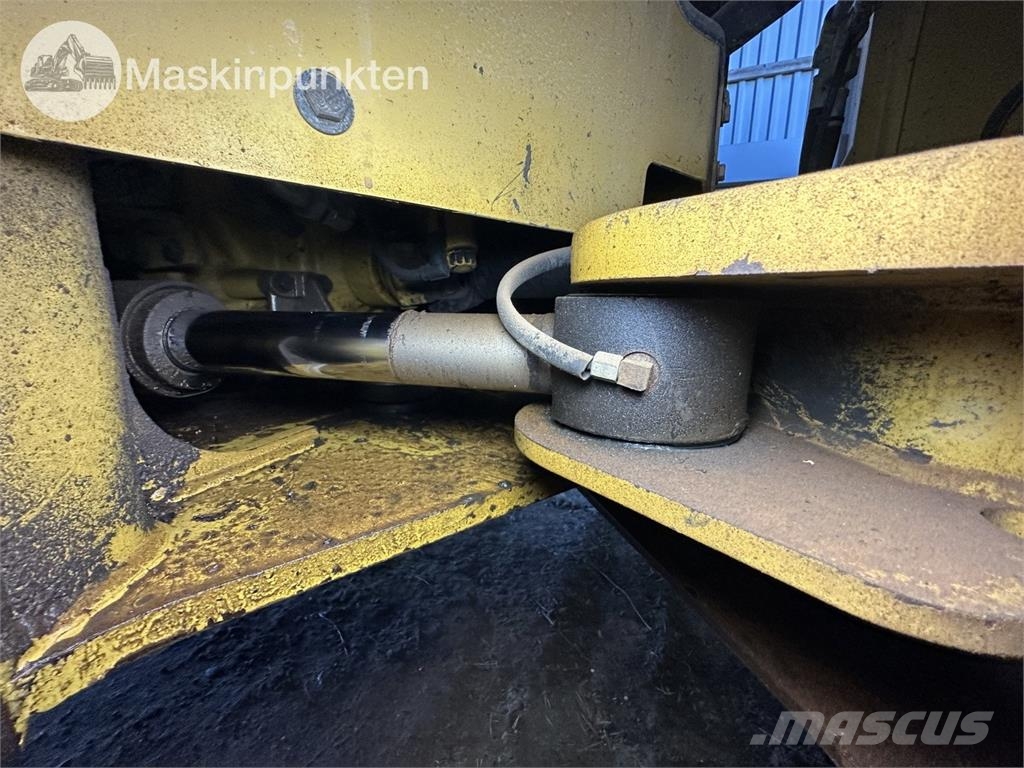 CAT 938K Колесни товарачи