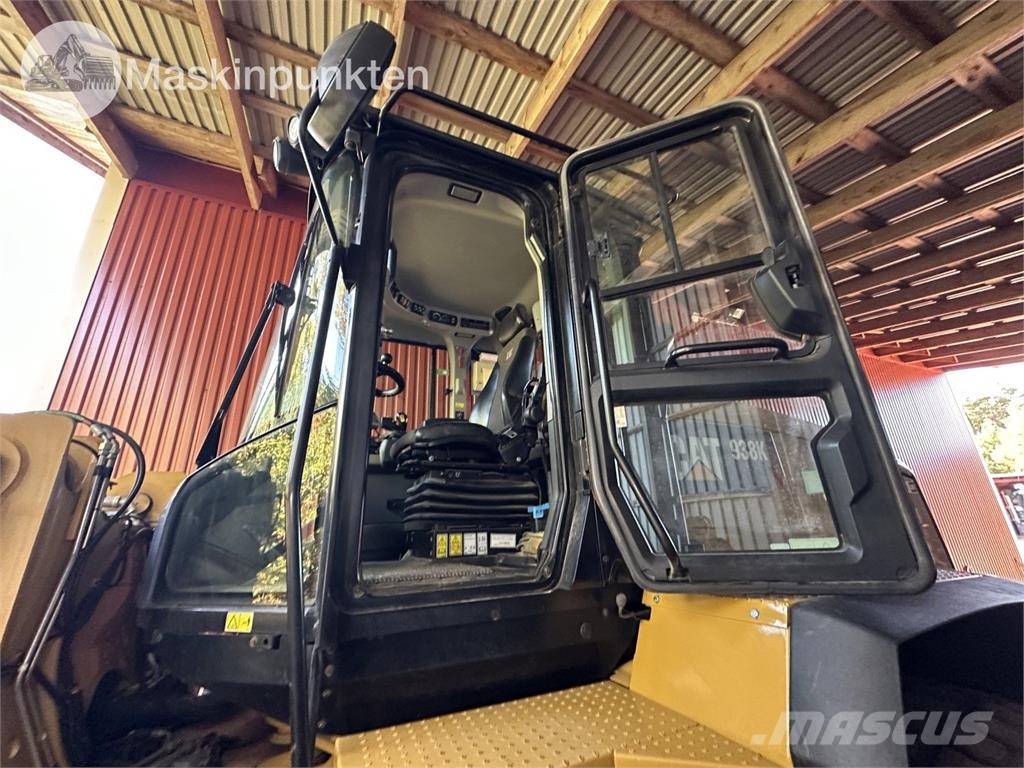 CAT 938K Колесни товарачи