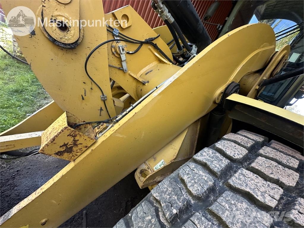 CAT 938K Колесни товарачи