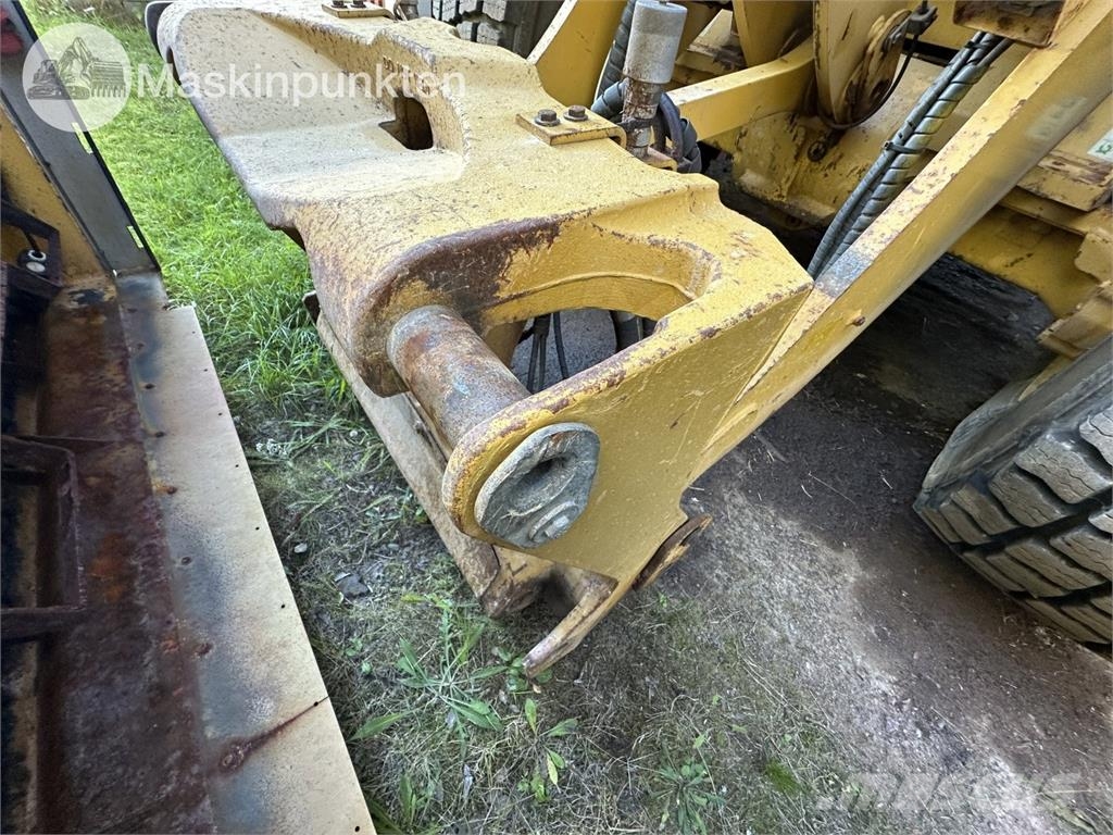 CAT 938K Колесни товарачи