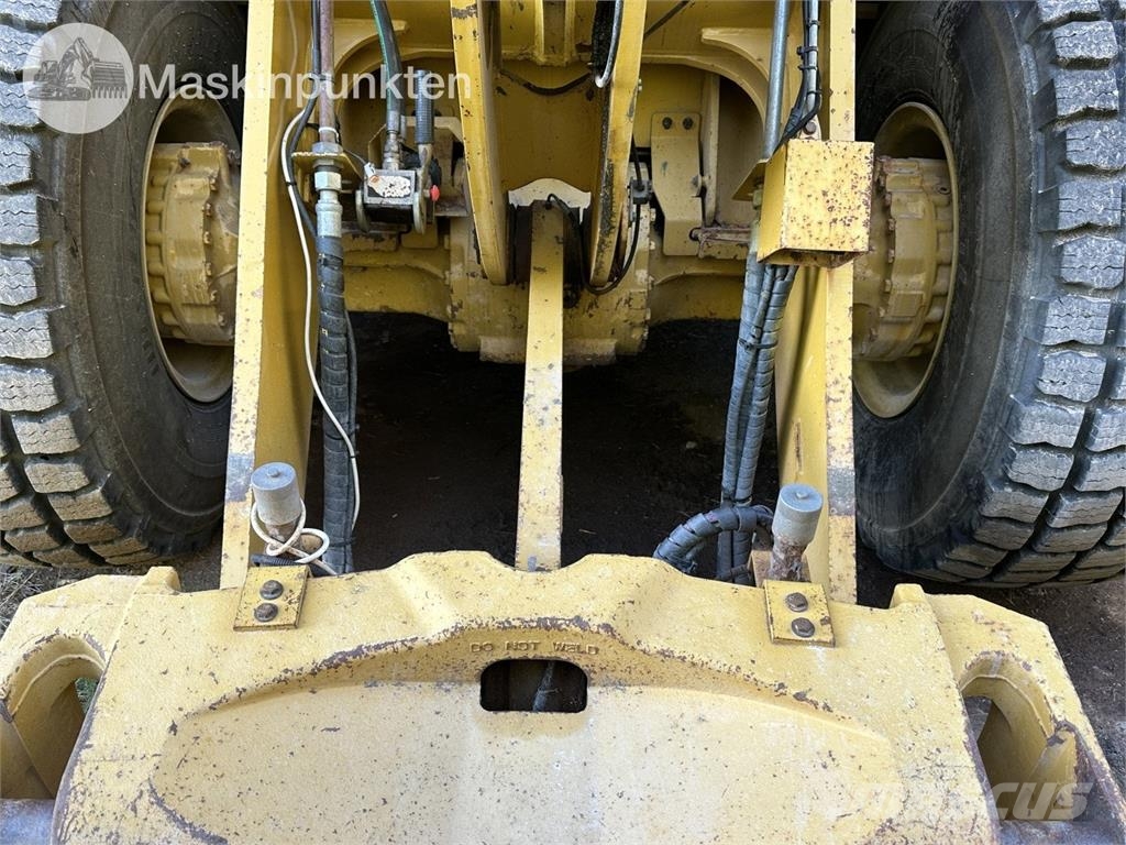 CAT 938K Колесни товарачи