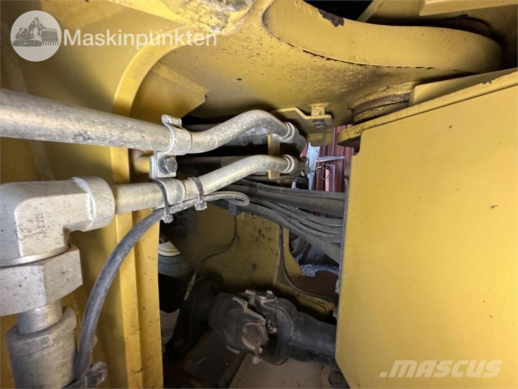 CAT 938K Колесни товарачи