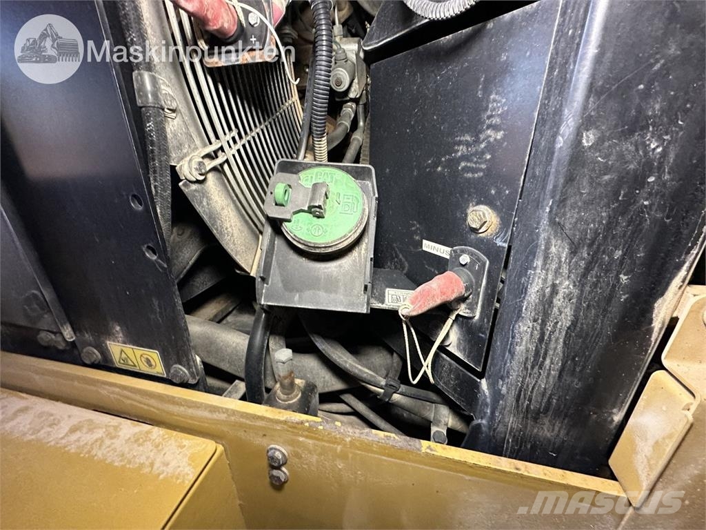 CAT 938K Колесни товарачи