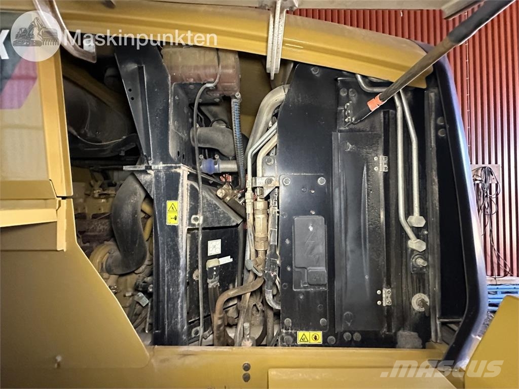 CAT 938K Колесни товарачи