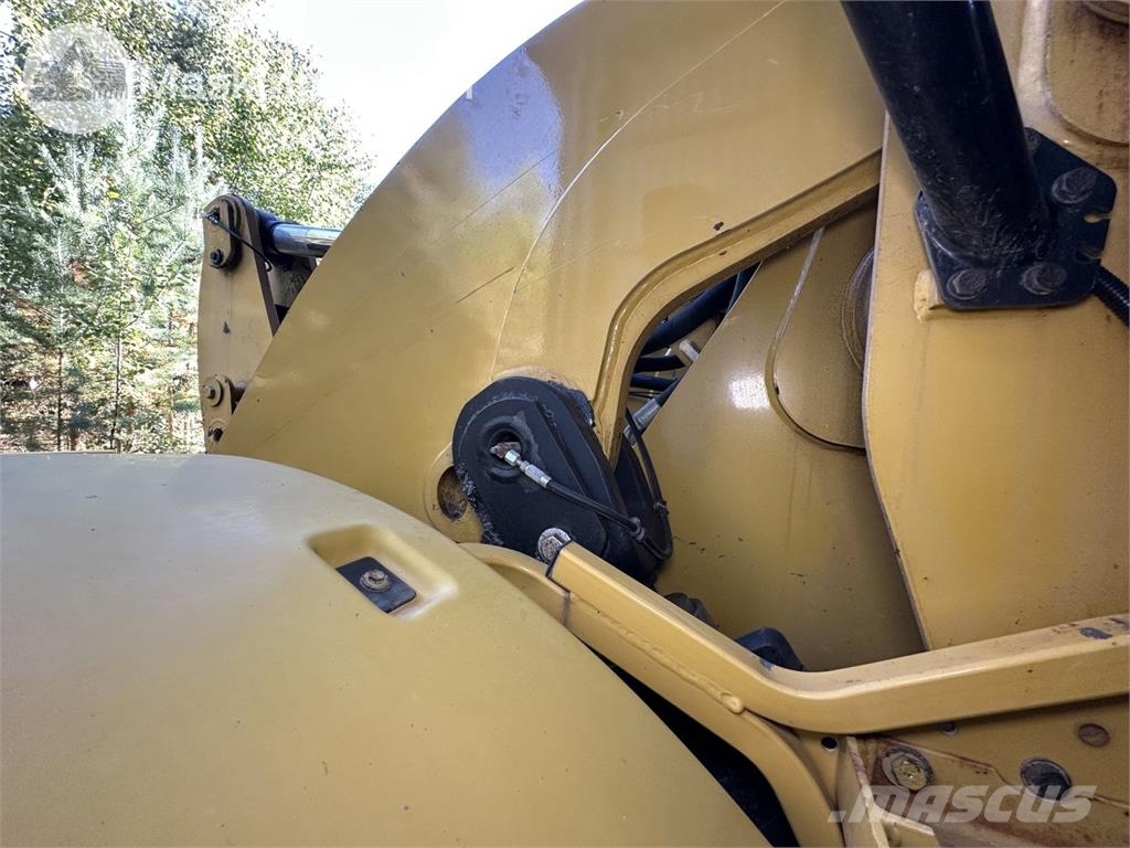 CAT 938K Колесни товарачи