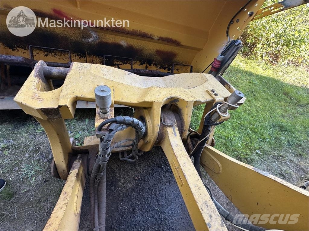 CAT 938K Колесни товарачи