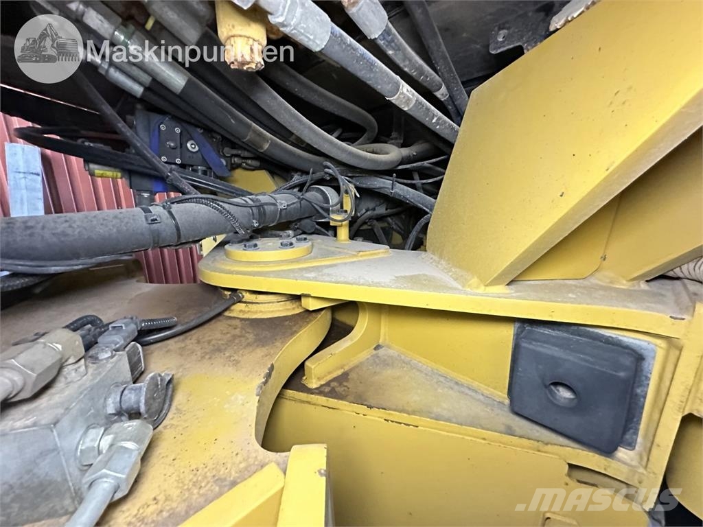 CAT 938K Колесни товарачи