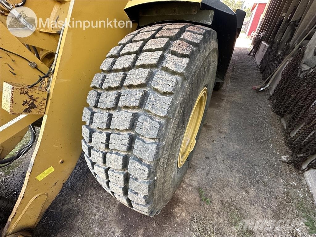 CAT 938K Колесни товарачи