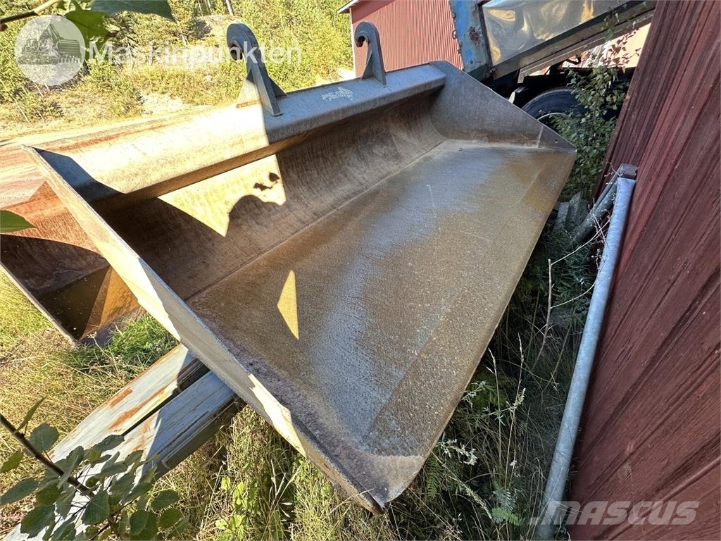 CAT 938K Колесни товарачи