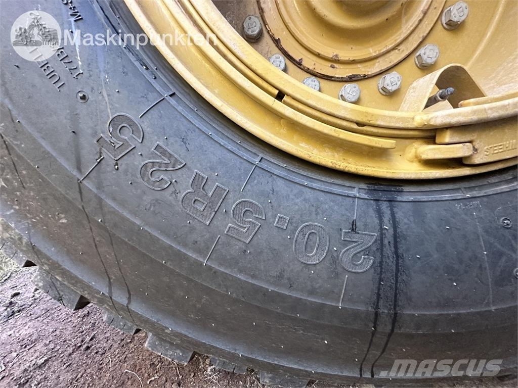 CAT 938K Колесни товарачи