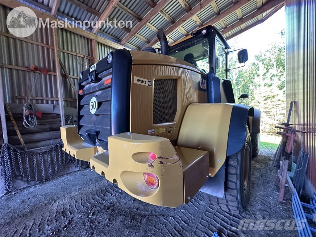 CAT 938K Колесни товарачи