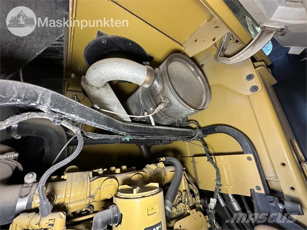 CAT 938K Колесни товарачи