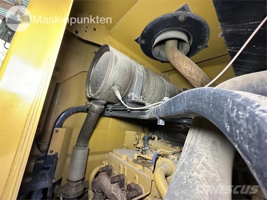 CAT 938K Колесни товарачи