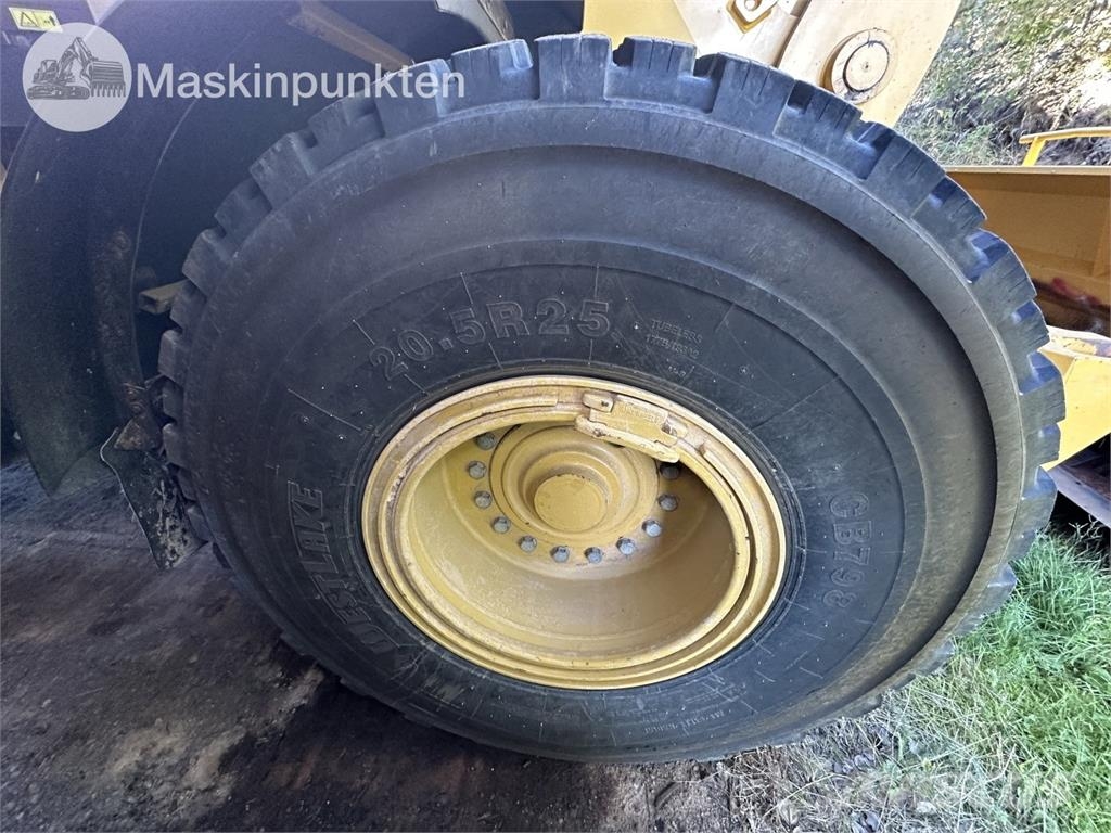 CAT 938K Колесни товарачи