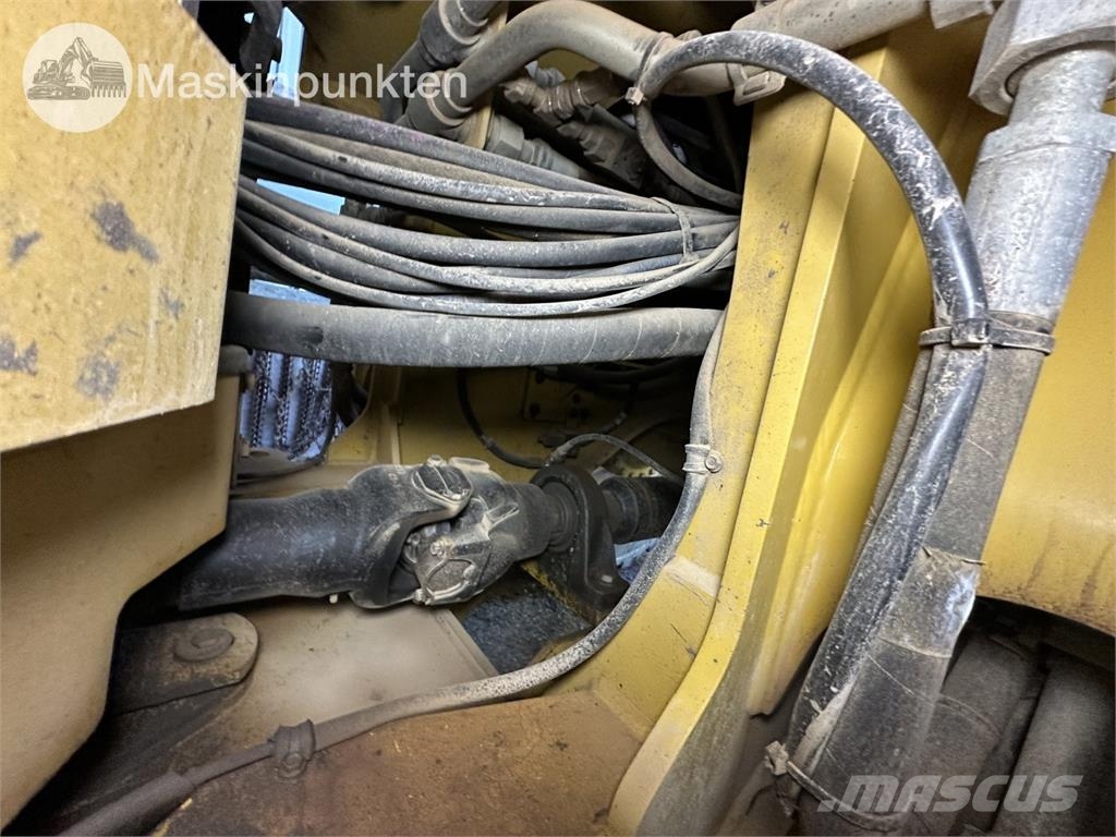 CAT 938K Колесни товарачи